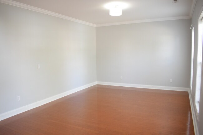 Building Photo - 1309 Wakefield Ct
