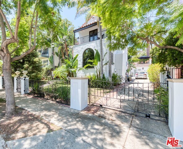 Primary Photo - 2065 W Silver Lake Dr