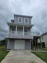 Building Photo - 6303 White Oak Dr