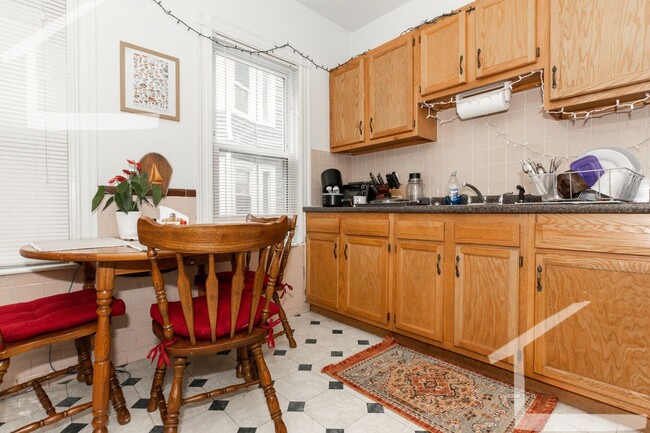 Photo - No Brokers Fee Unit in Brighton, Eat-in Kitchen Laundry on a Site Apartment