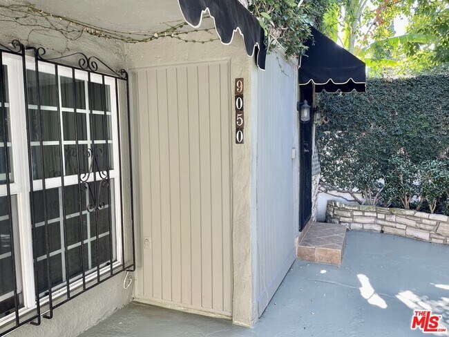 Building Photo - 9050 Elevado Ave