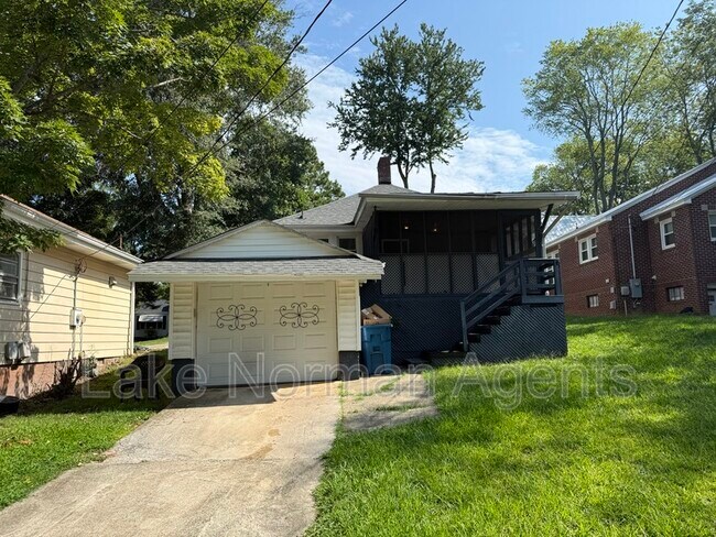 Foto del edificio - 917 Lincolnton Rd