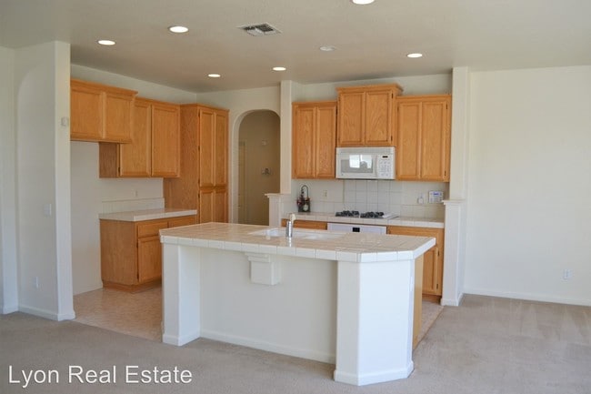 Building Photo - 5921 Caddington Way