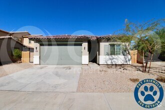 Building Photo - 744 E Diamond Dr