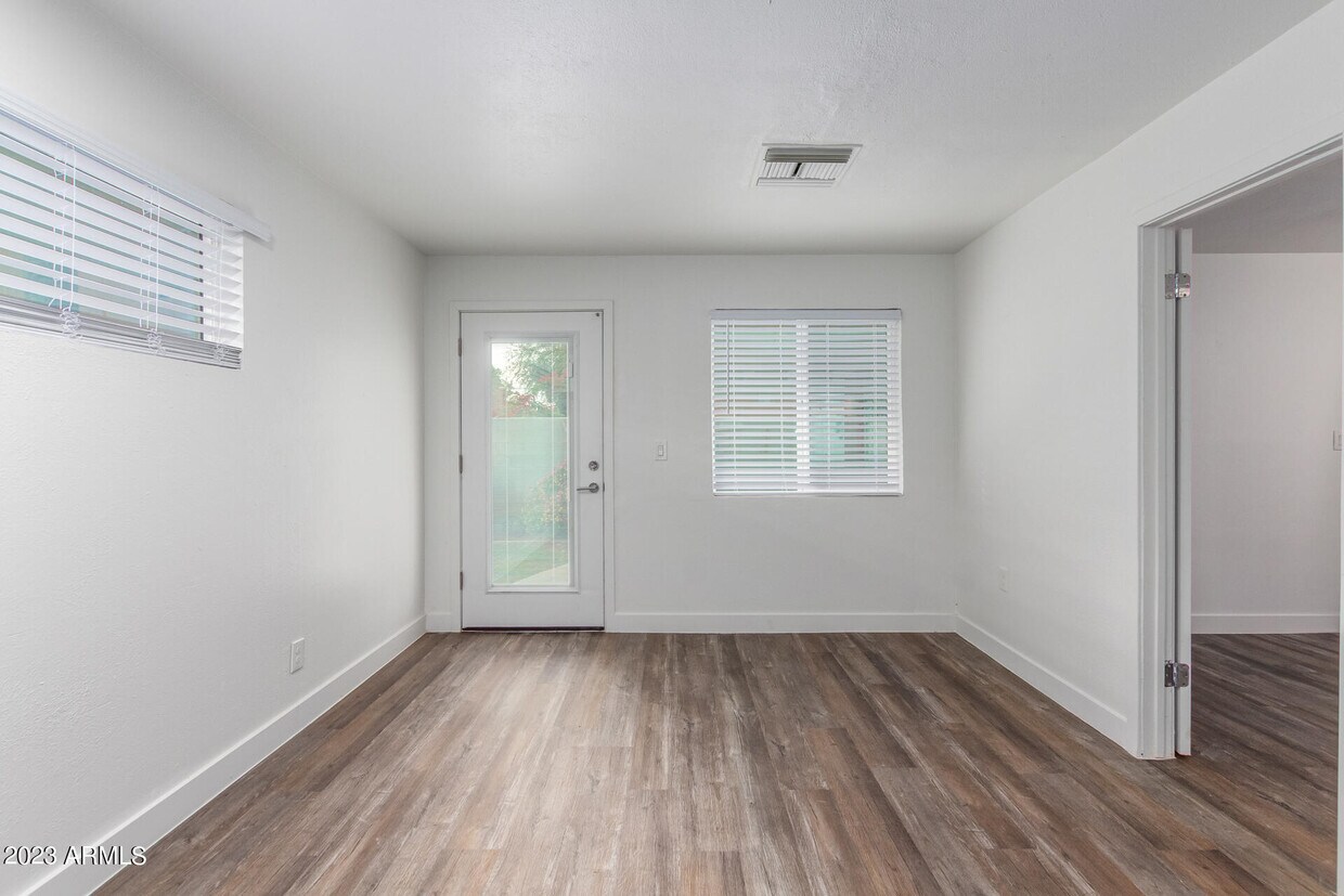 Primary Photo - 3426 N 38th St