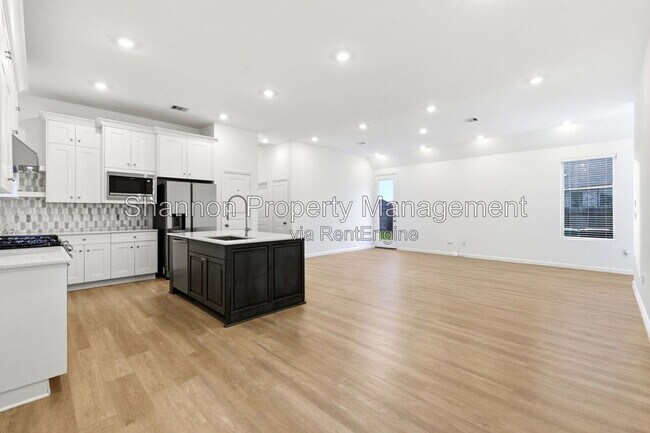 Foto del edificio - 3057 Pensacola Dr