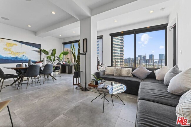 Foto del edificio - 10501 Wilshire Blvd