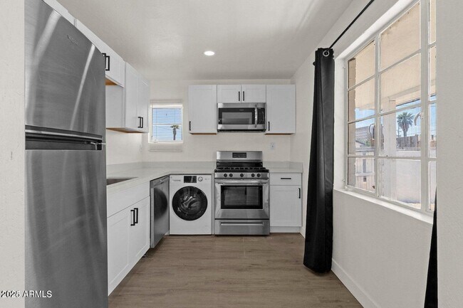 Foto del edificio - 325 N 18th Dr