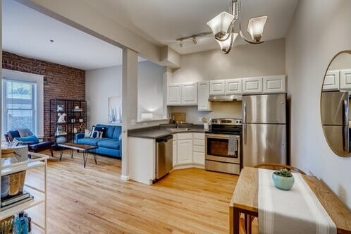 Foto del edificio - 1425 N Washington St