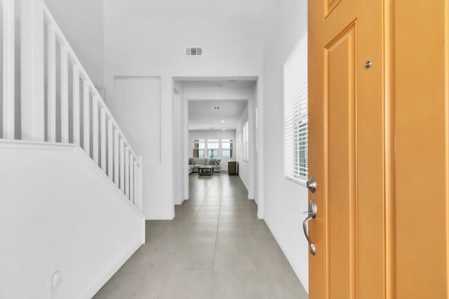 Building Photo - 528 Parkwind Ln