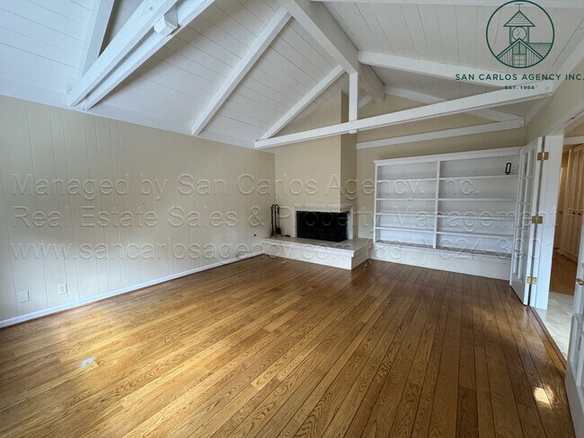 Building Photo - Immaculate Two Bedroom Home in the Heart of Carmel-by-the-Sea's "Golden Rectangle"
