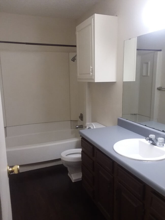 Building Photo - 6860 Prutzman Rd