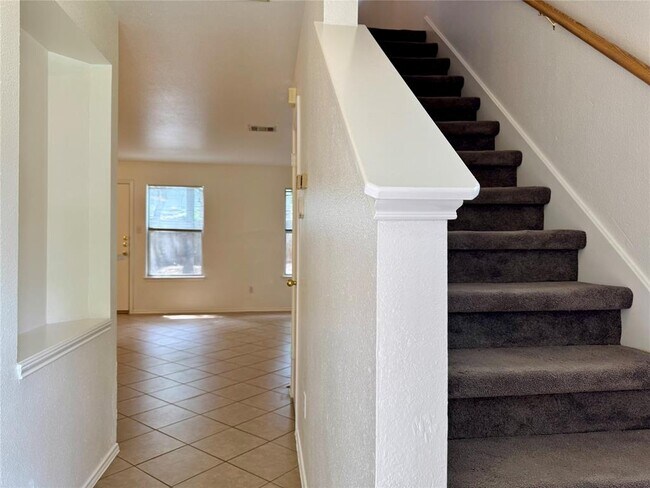 Building Photo - 9610 Nightjar Dr