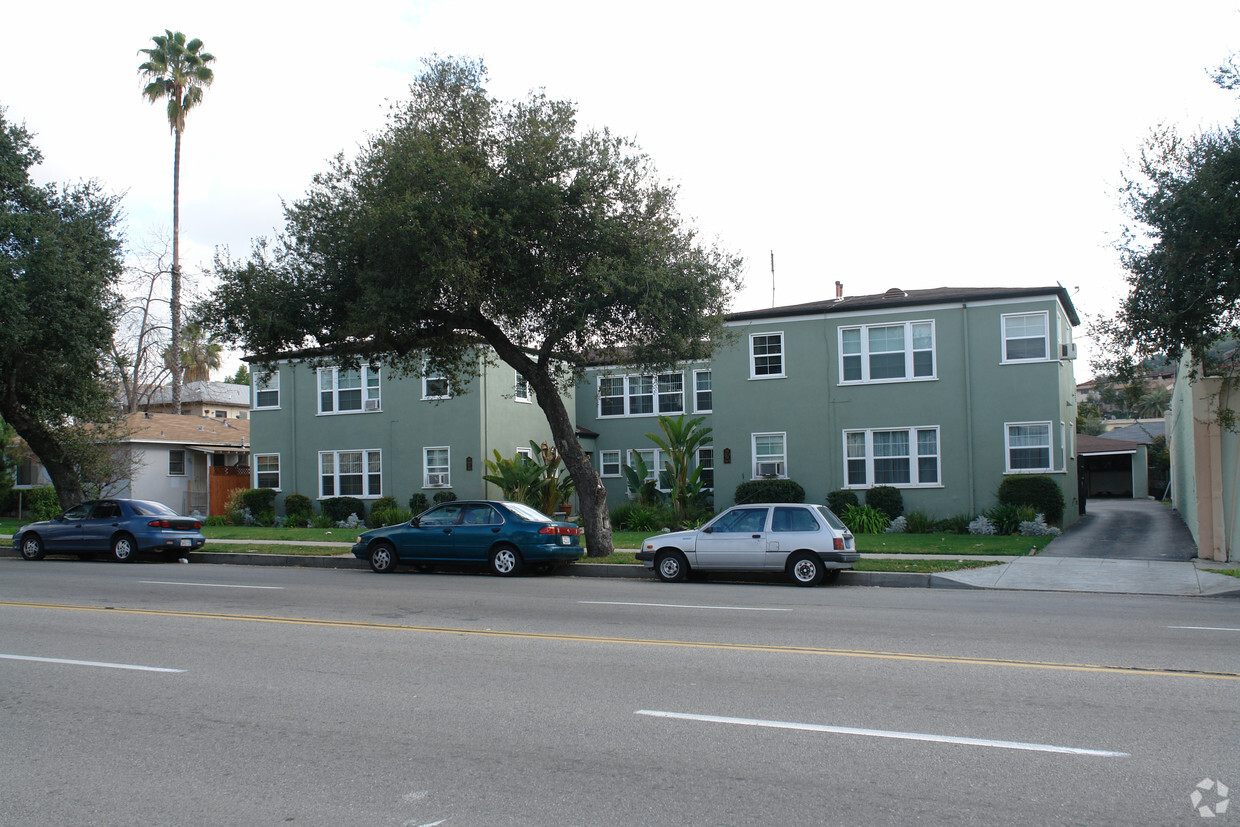 Foto principal - 708 S Verdugo Rd