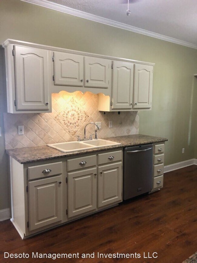 Foto del edificio - 4 br, 2 bath House - 3881 Lake Village Cove