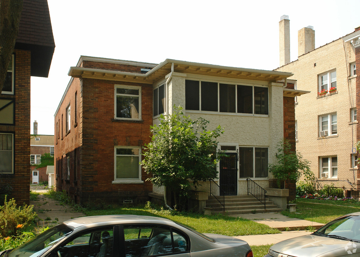 Foto principal - 2308 Girard Ave S