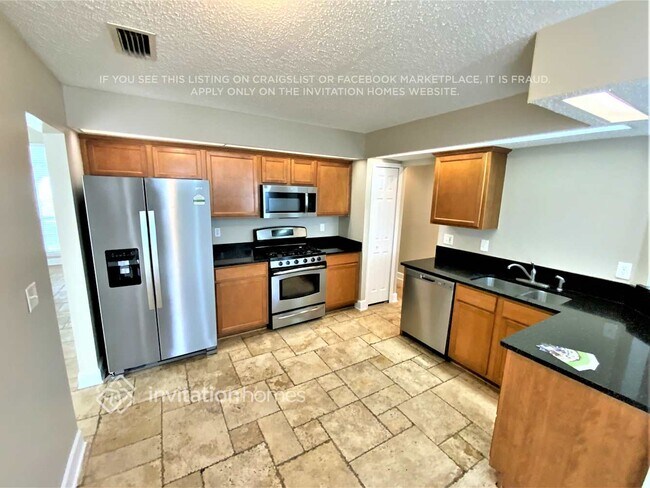 Building Photo - 12775 Dunns View Dr