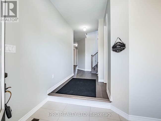 Building Photo - 683 Hammond St