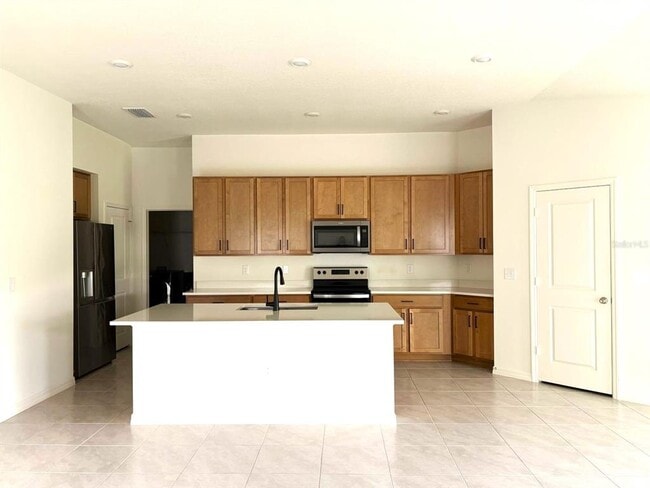 Building Photo - 9151 Oscraft Dr