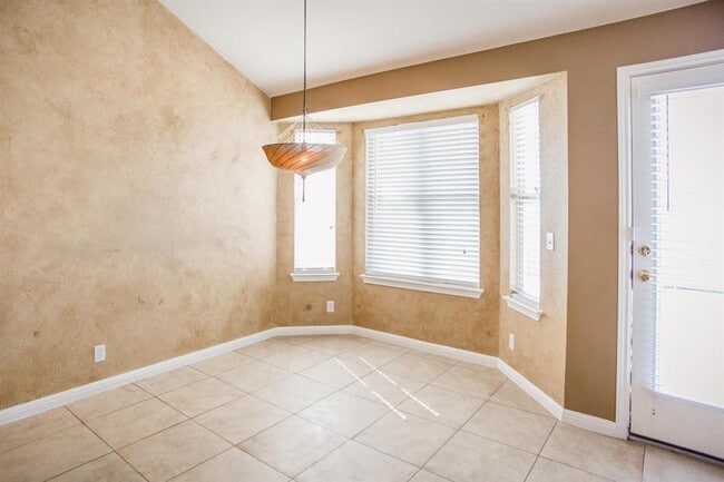 Building Photo - 156 Spillway Dr