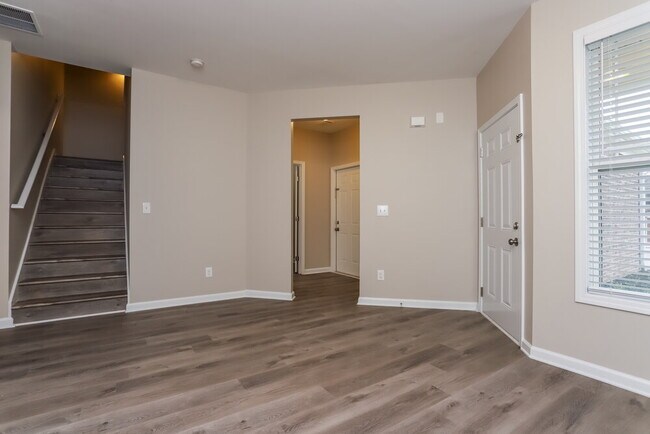 Foto del edificio - 1456 Arbor Pl Dr