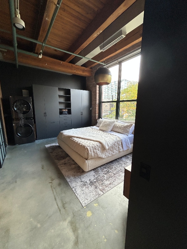 Foto del edificio - 1727 S Indiana Ave