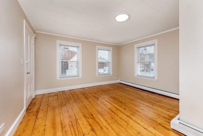 Building Photo - 31 Cabot St