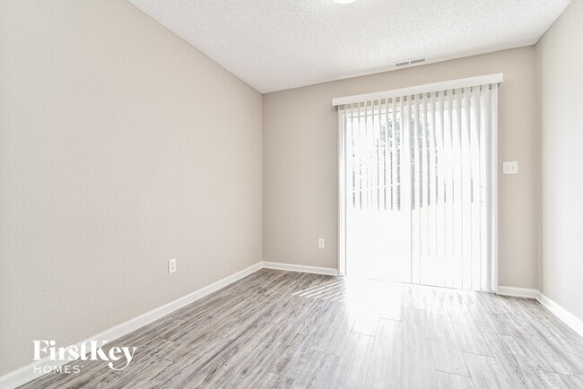 Foto del edificio - 6007 Prairie Meadow Dr