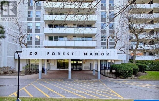 Building Photo - 20 Forest Manor Rd