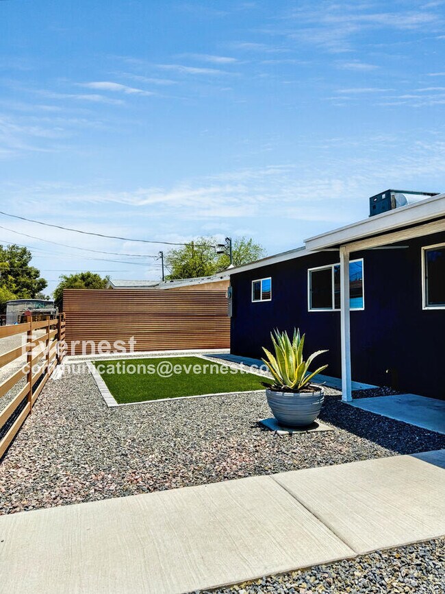 Foto del edificio - 1625 W Buckeye Ln
