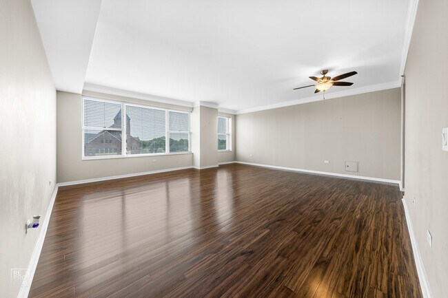 Foto del edificio - 77 S Evergreen Ave