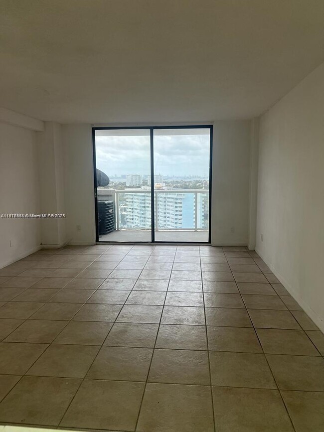 Photo - 13499 Biscayne Blvd Apartment
