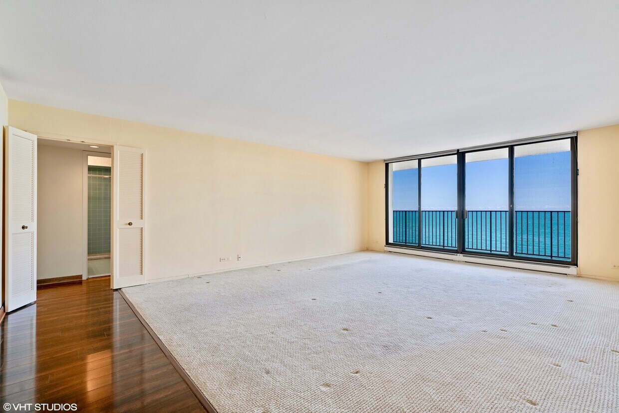 Primary Photo - 1212 N Lake Shore Dr