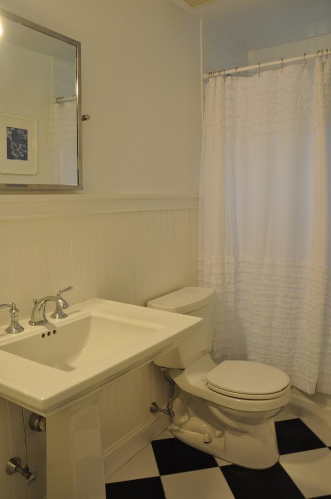 Building Photo - 75 Copeces Ln