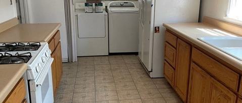 Building Photo - 1140 S San Antonio Ave