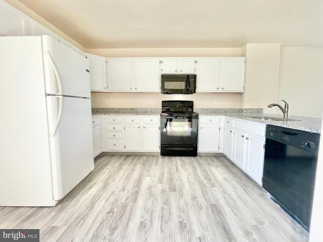 Primary Photo - 229 Northdown Dr
