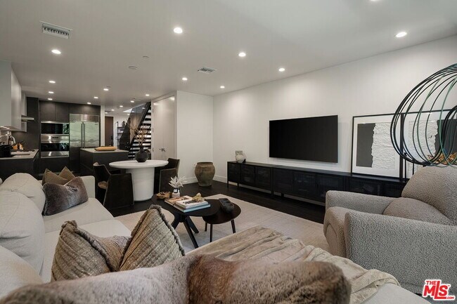Foto del edificio - 724 Croft Ave