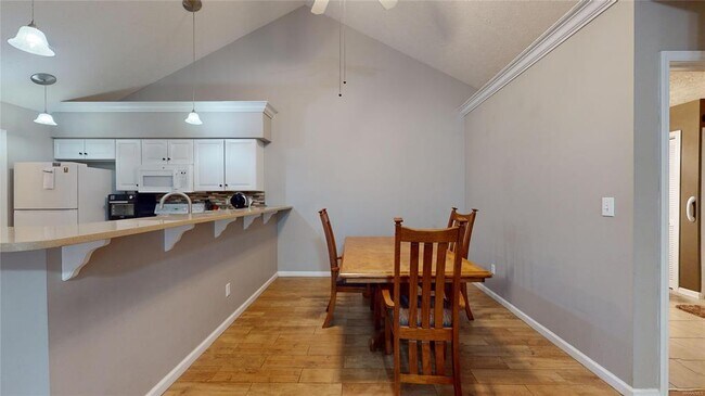 Foto del edificio - 7911 Plum Orchard Way