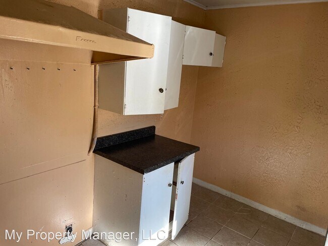 Foto del edificio - 3 br, 1.5 bath House - 7137 Burlingame Bou...