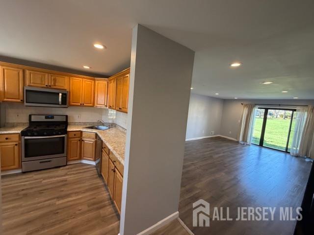 Foto del edificio - 253 Bromley Pl