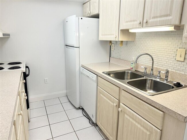 Foto del edificio - 525 Conway Rd