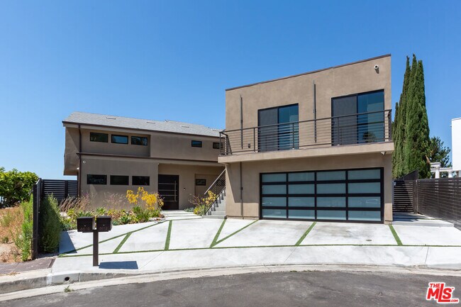 Building Photo - 8012 Zeus Dr