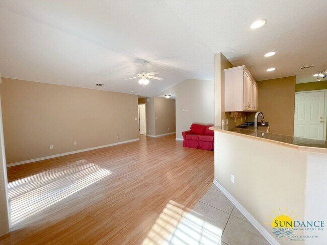 Building Photo - Beautiful Holley by the Sea Home!