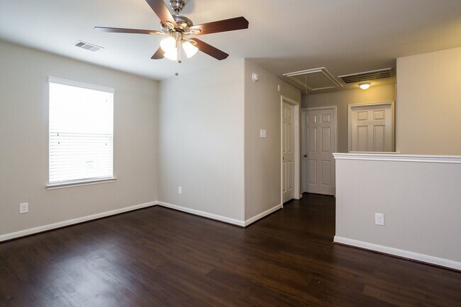 Foto del edificio - 2802 Mesquite Ridge Dr