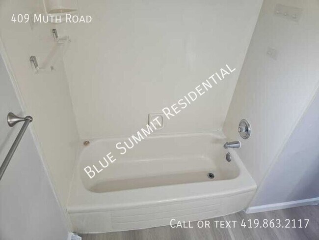 Foto del edificio - 409 Muth Rd