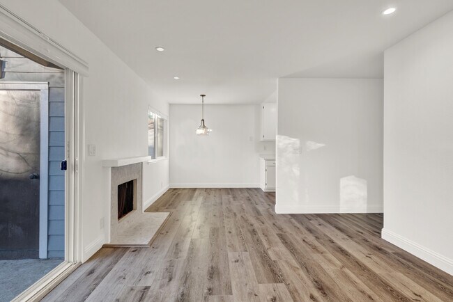 Building Photo - 115 Temescal Cir