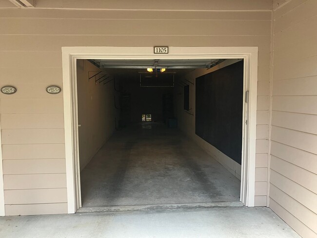 Building Photo - 2 Bedroom / 2.5 Bathroom @ Brighton Bay