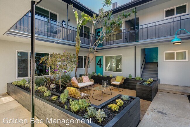 Building Photo - 7916-7920 Crenshaw Blvd