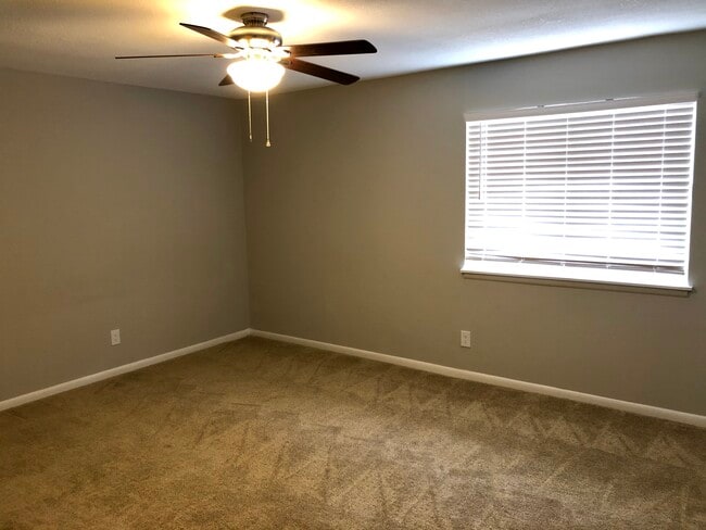 Building Photo - Brookridge Country Club Apartments