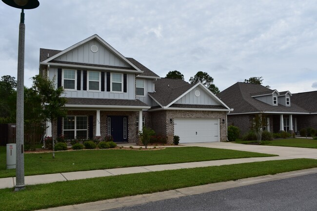 Building Photo - 192 Windchime Way